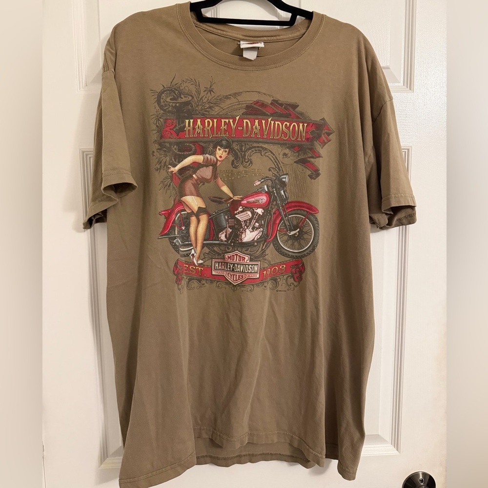 Harley-Davidson Tan Tee with Red Motorcycle and Pin-Up Girl Graphic